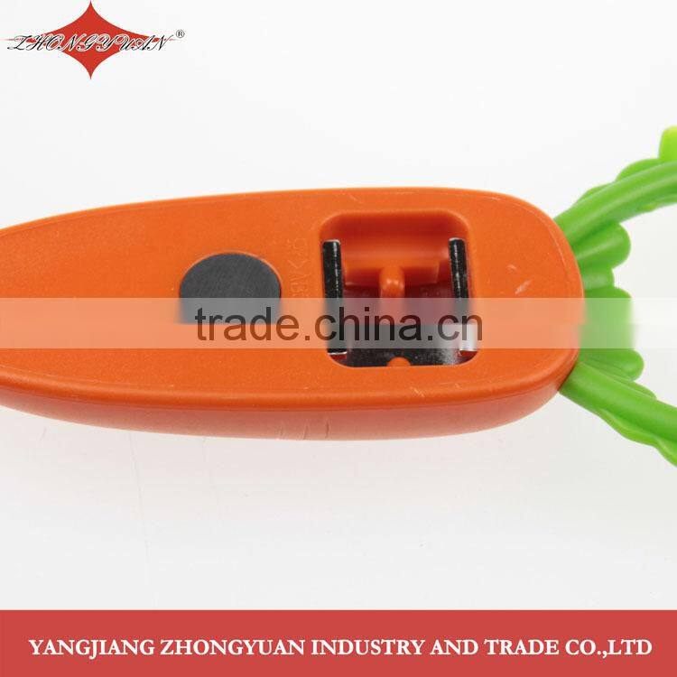 Stainless steel Y shaped peeler with magnetic carrot shaped handle
