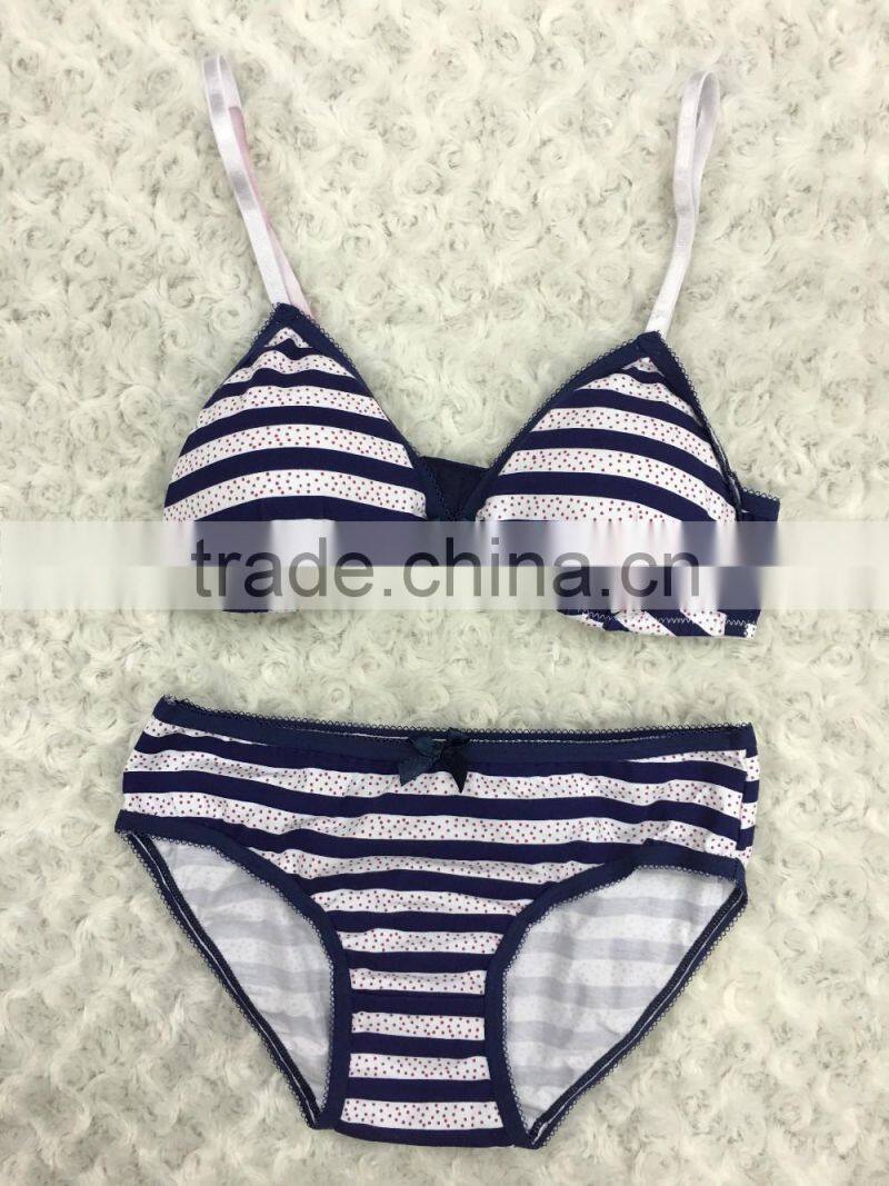Padded bra without wire and brief for 8-16 years girls