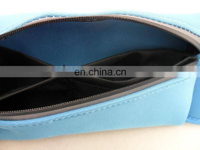 Custom Promotional Blue Polyester Nylon Sports Bag with Zipper for Extra Security for running