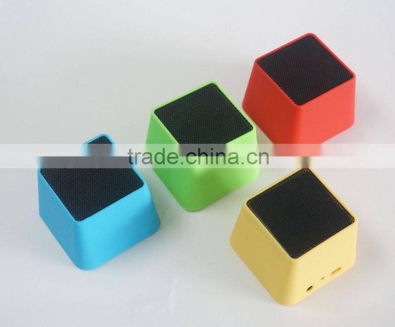 AWS1018 New Active green cute bluetooth speaker portable