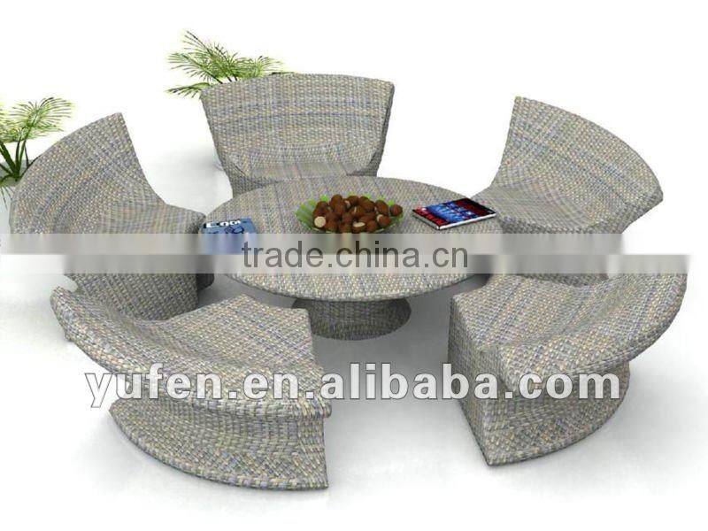 4pcs rattan wicker restaurant table and chairs for sale
