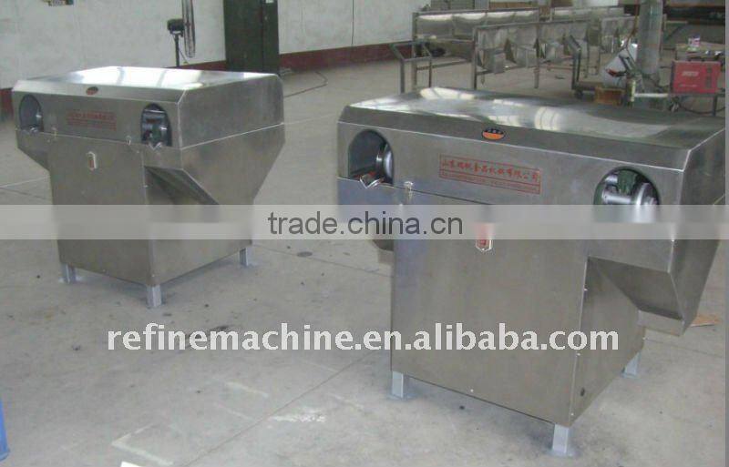 Peach splitting machine