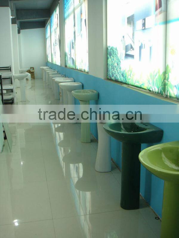 China Sanitary wares ceramic dining room wash basin with pedestal