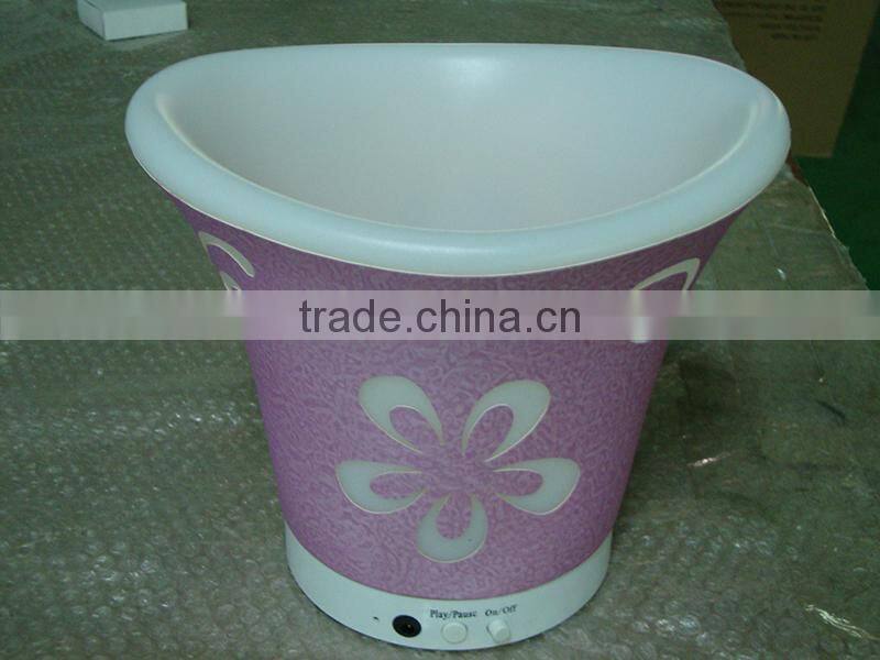 Manufacturer L36.5*W32.5*H27CM leather figure PE ice bucket stand lighted with remote control 16 mix changeable colors