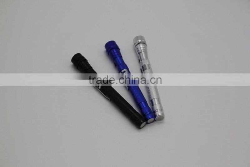 3Led Telescopic torch with magnetic,with 4*LR44 Batteries