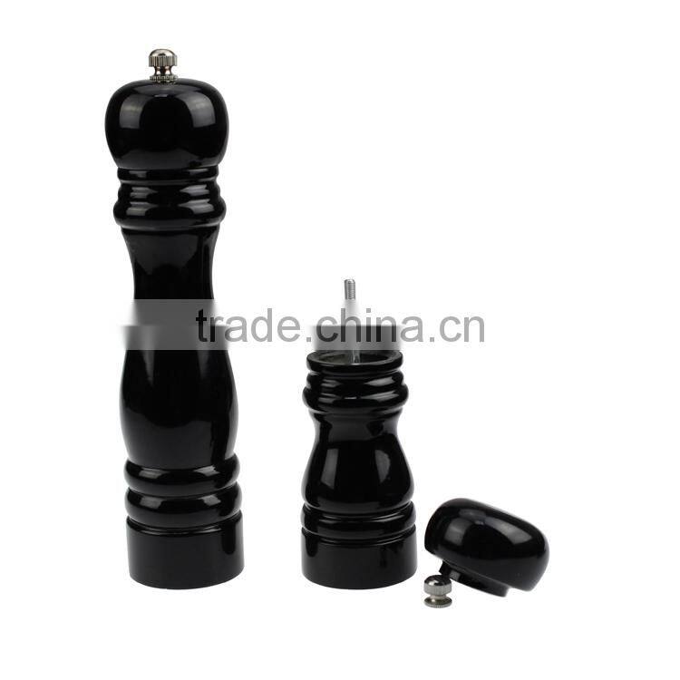 High quality manual black wooden pepper grinder