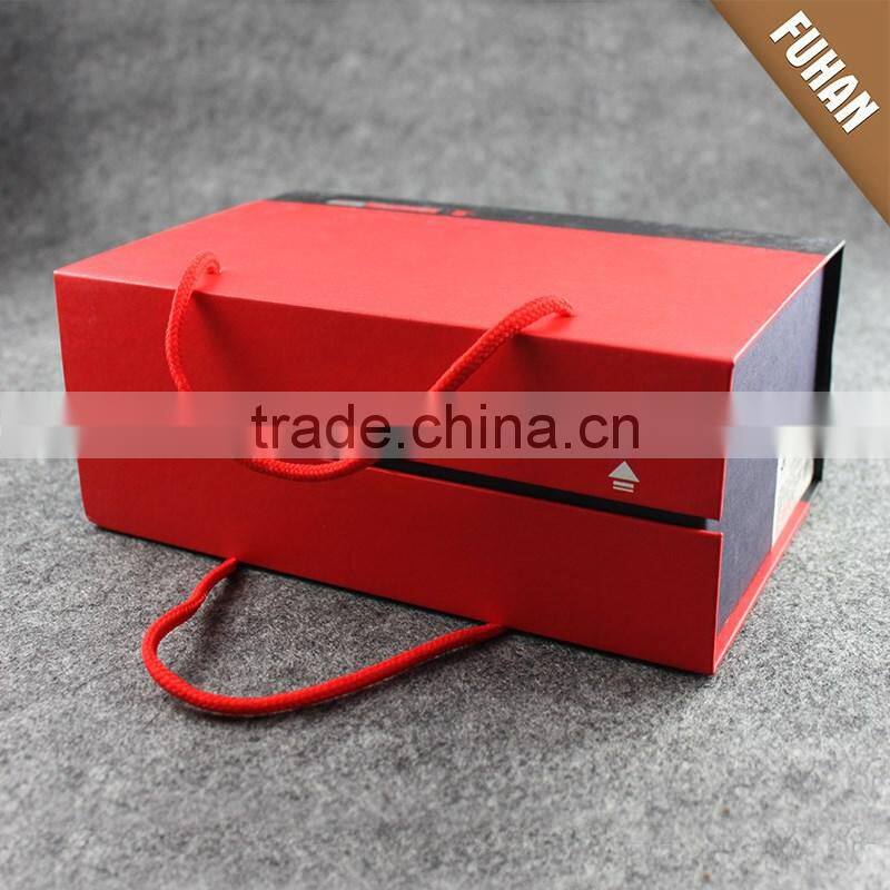 Wholesale corrugated paper packaging boxes with handle