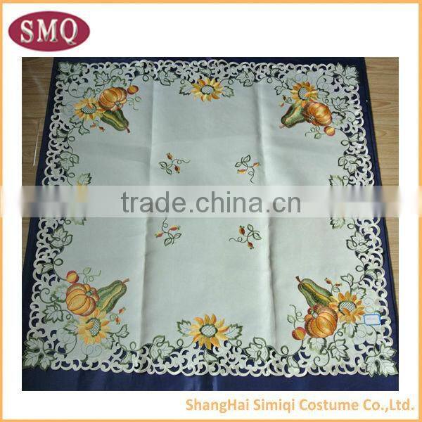 beautiful design embroidery tablecloth set