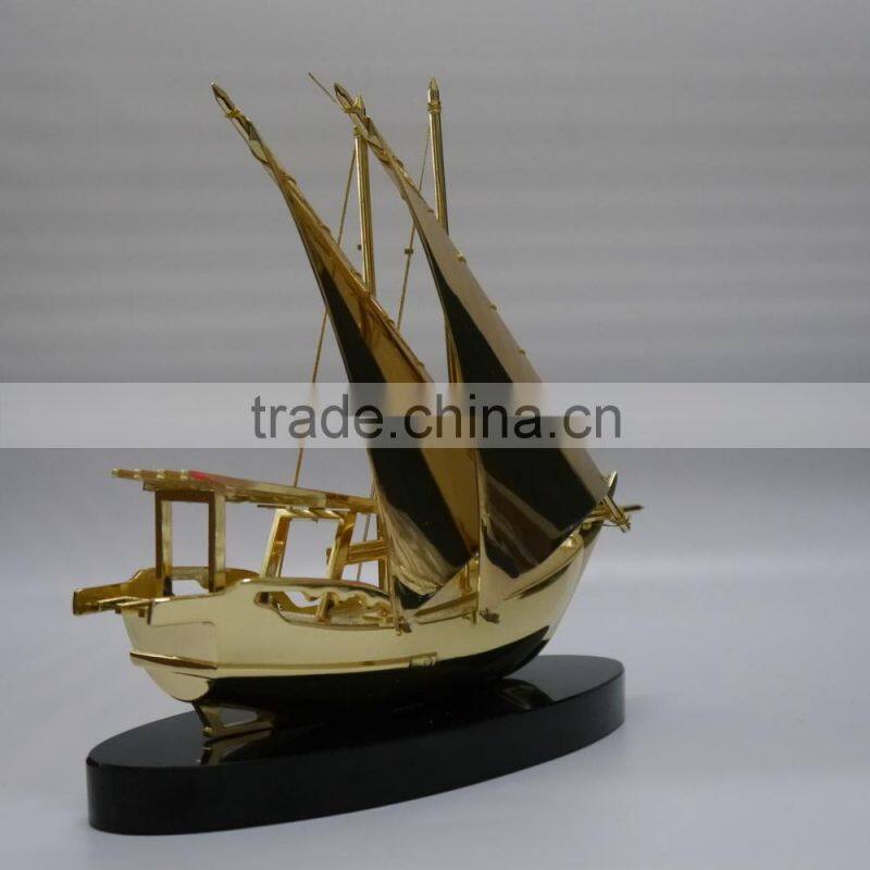 Noble Customized Made Golden Crystal Arab Dhow For wedding favors And Islamic Souvenirs Gifts