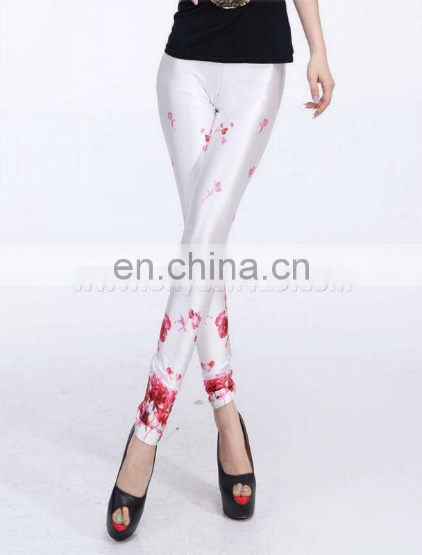 Elegant white polyester spandex leggings