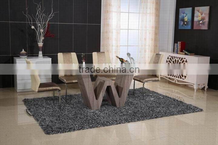 Hot dining table