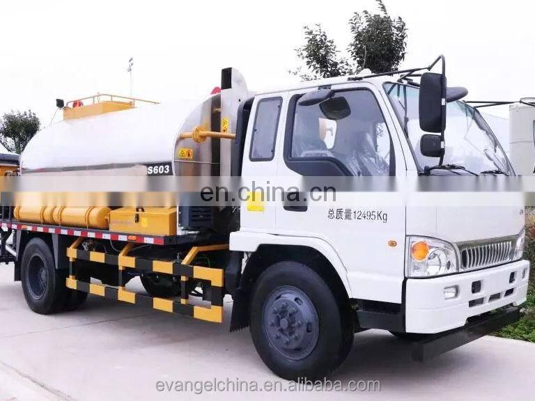4x2 Left hand drive Dongfeng Euro5 180HP 7m3 asphalt distributor trucks for sale
