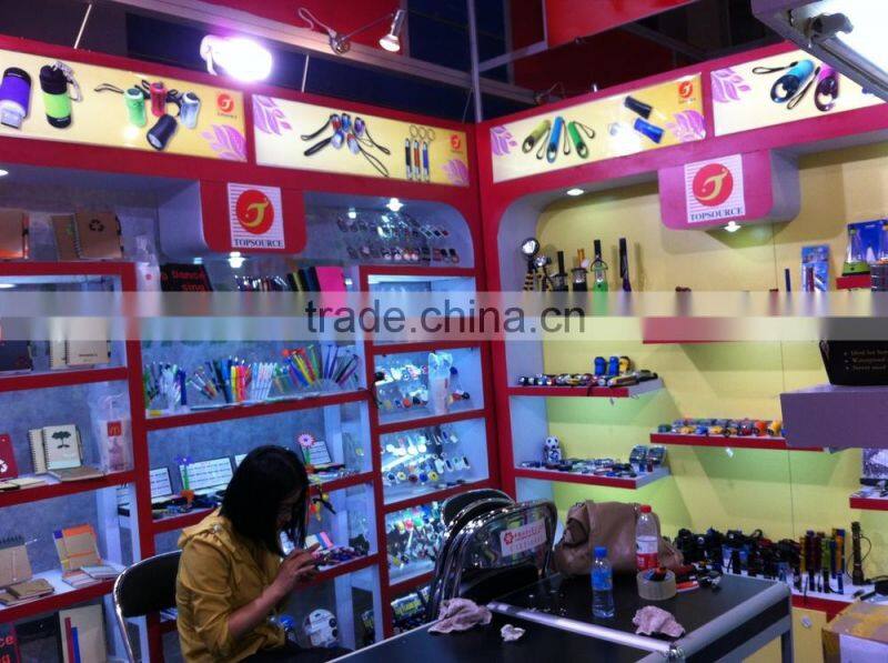 Battery powered 20+4LED working light with hook and magnet