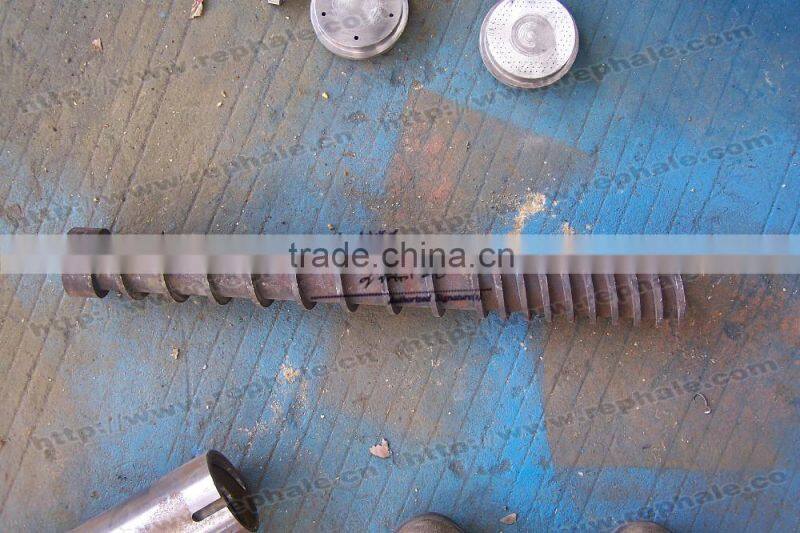 Floating fish food making machine for fish farming