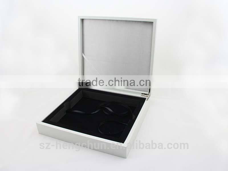 High-end wooden jewelry box with matt and foam