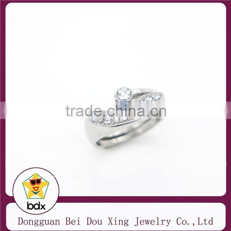 2015 shiny and sparkling heart sharp rhinestone stainless steel rings