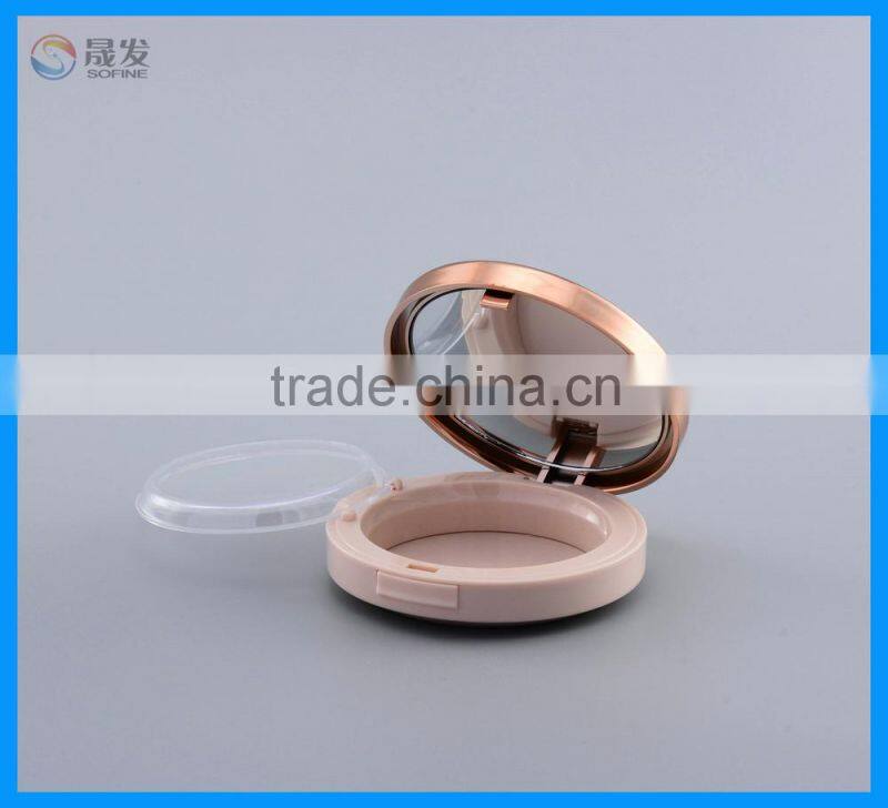 Cosmetic plastic blusher compact