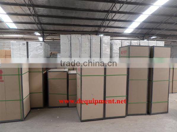 Ground cleaning system for chicken cage