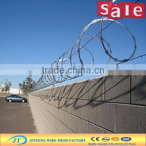 razor barbed wire /cbt 65 barbed razor wire /stainless steel razor wire