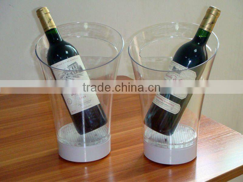 bottle holder with ice bucket