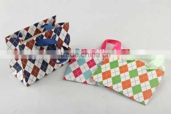 Foldable Gift Bag with Diamond Pattern/ Shopping Bag