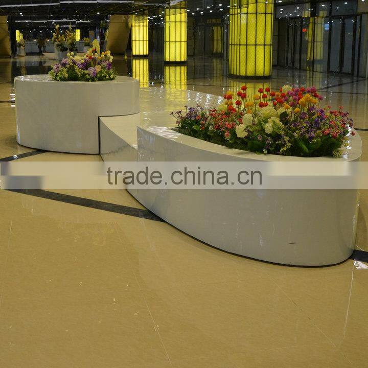 White fiberglass modern chair