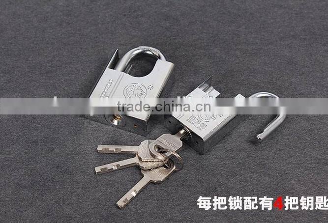 Good design half raised shoulder padlock with 4 keys