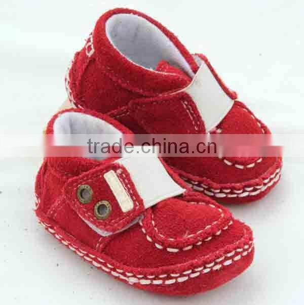 Wholesale breathable purple soccer shoes for babies