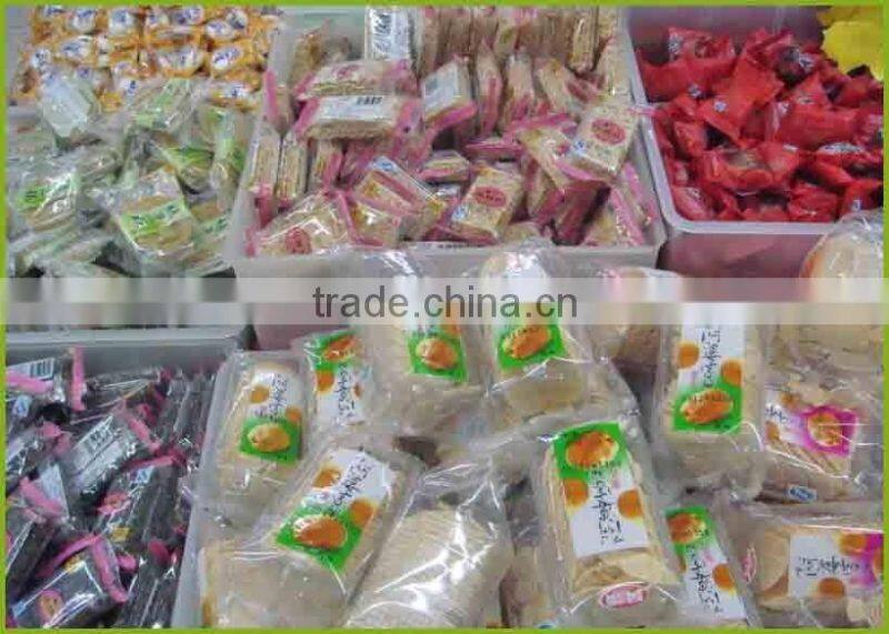 Top quality Peanut candy pillow type packing machine price