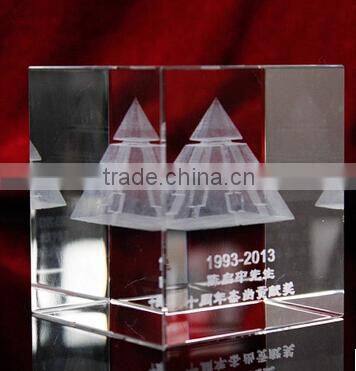3d laser etched glass cube in china
