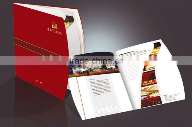 Folded Leaflet Binding and Glossy and Matte Surface Finish Brochure Printing