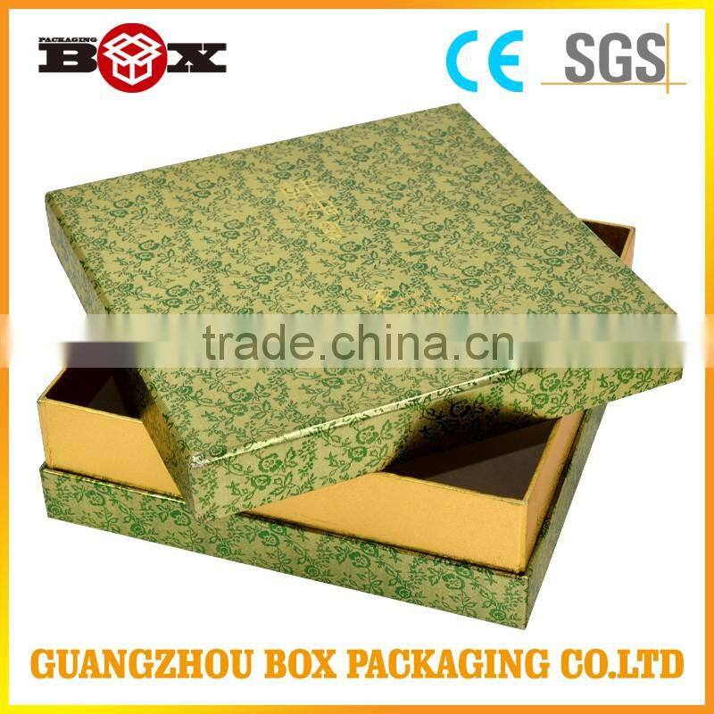 Rigid Gift Boxes With Glittery Finishes