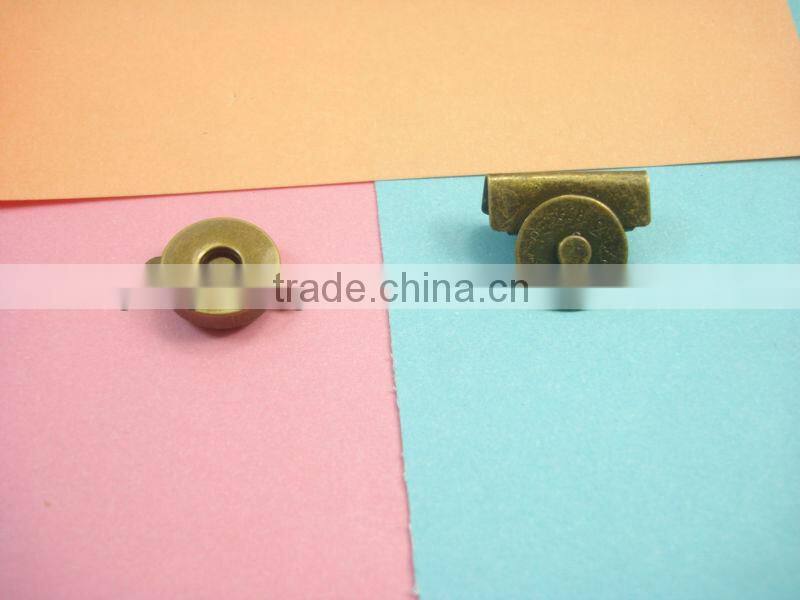 Factory wholesale handbags hardware 14mm magnetic button