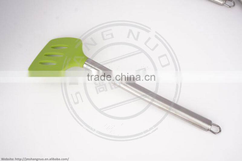 Hot Kitchen cooking truner