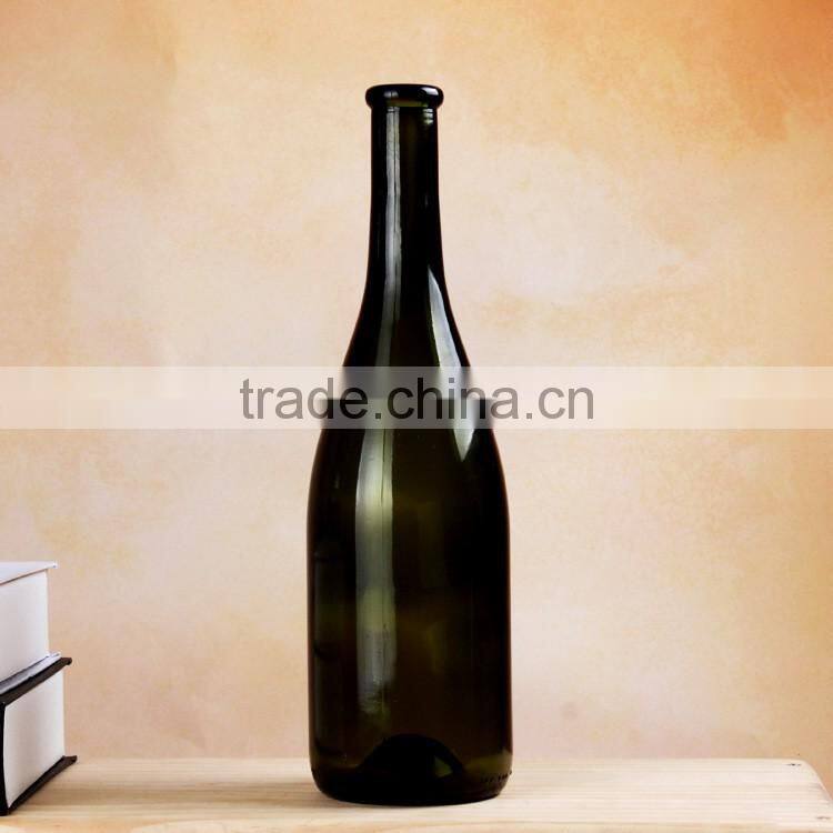 Hot selling 700ml Clear Amber Green Dark-Green Colored Glass Wine Bottles Empty Glass Bottles With Cork For Beverage