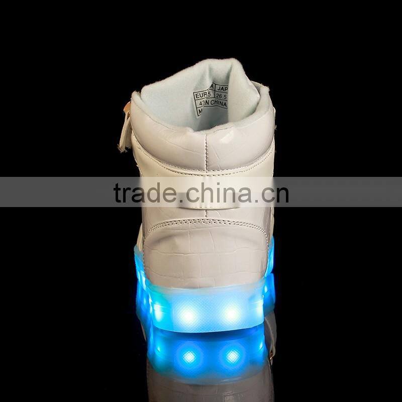 2016low MOQ with app controlled bluetooth twin lamp dance ODM led light up shoes