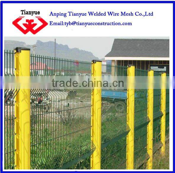 strengthen grid Triangle bending wire mesh fence(factory)