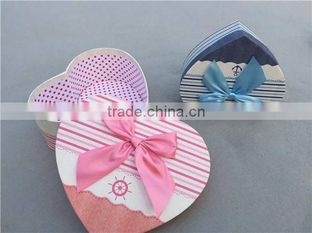 Love type gift box for Valentine's Day gift box