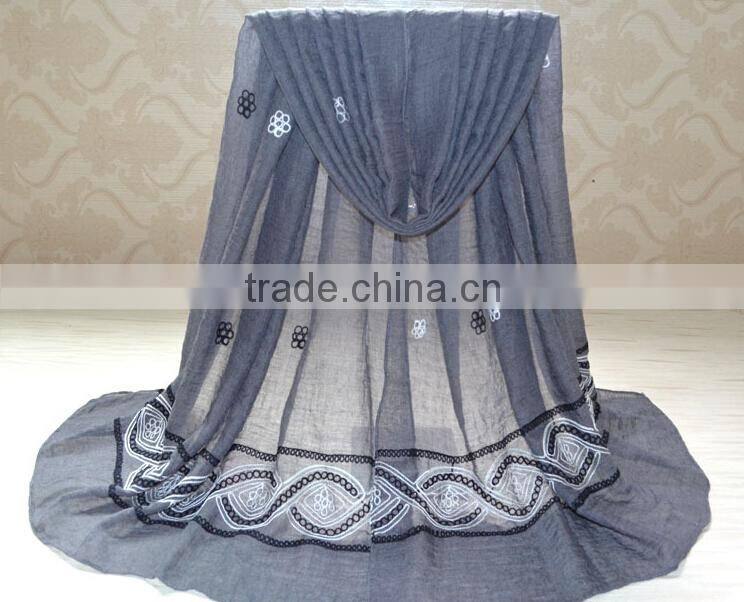 Wholesale Embroidery Design Fashion Ladies Cotton Scarf Shawl