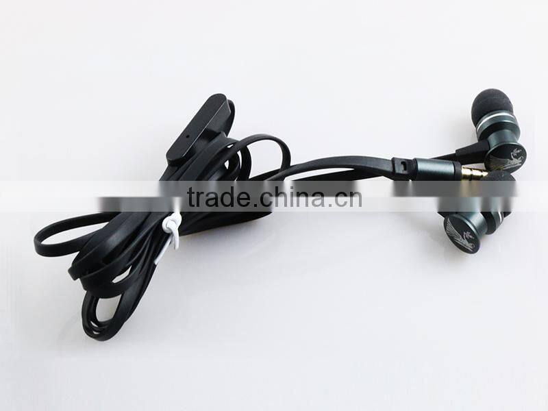 Cheap Price earphones plastic earphones,wholesale metal earphones