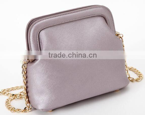 china wholesale latest fashion design decorated with pearl ladies clutch bag