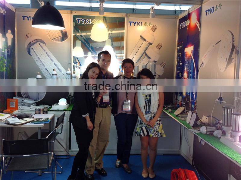 150w metal halide led replacement CE, RoHS, UL Certificated E26/E27/E39/E40 led corn light with 5 years warranty