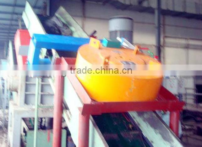 Suspended electromagnet iron remover