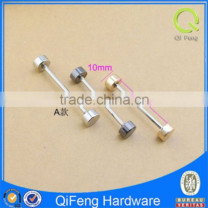 kinds of size handbags hardware wheels