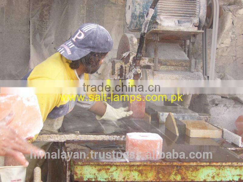 Natural Salt Lamps/Himalayan Crystal Salt/Rock Salt Pyramid