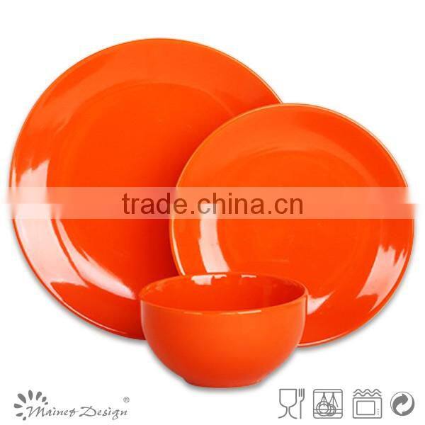 Party use stoneware dinner set in glossy color