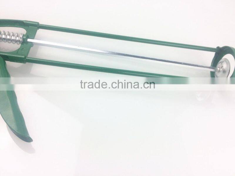 BERRYLION low price light duty caulking gun for sale