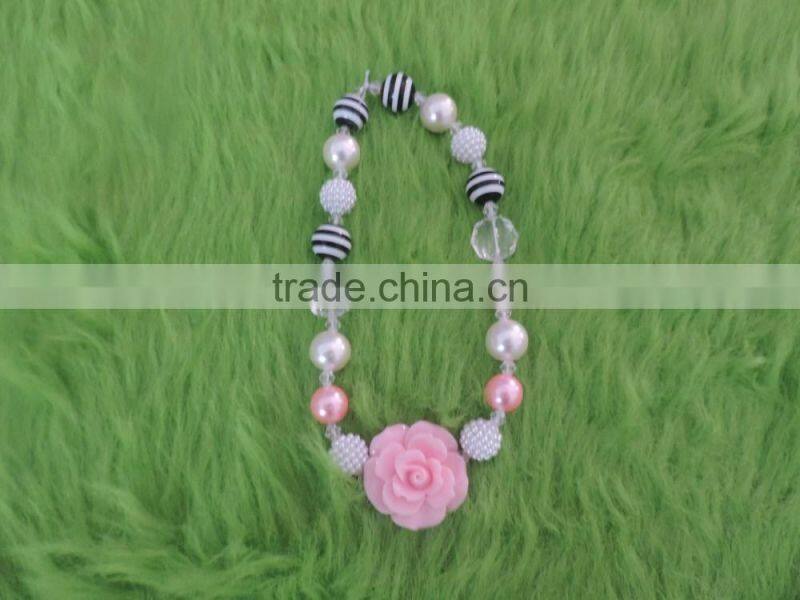 Children plastic Necklace Girl Party Pearl Necklace With Rose