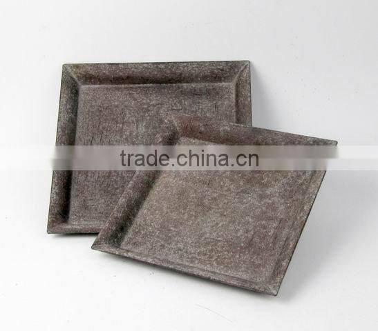 S/2-Square Plastic Plate w/Antique Rusty Finish