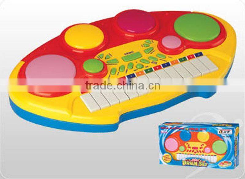 Funny plastic electric keyboard, musical instrument